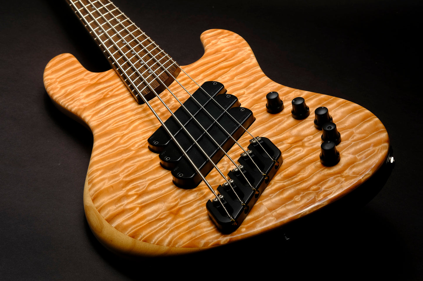 Dingwall Guitars Super Jazz 5 'quilted Maple'