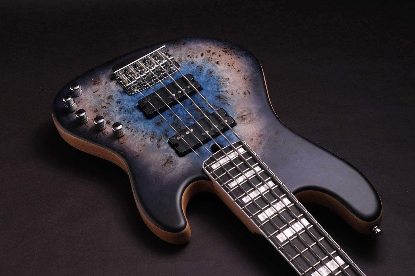 Mayones Jabba Custom 5 - Galaxy Eye Blue