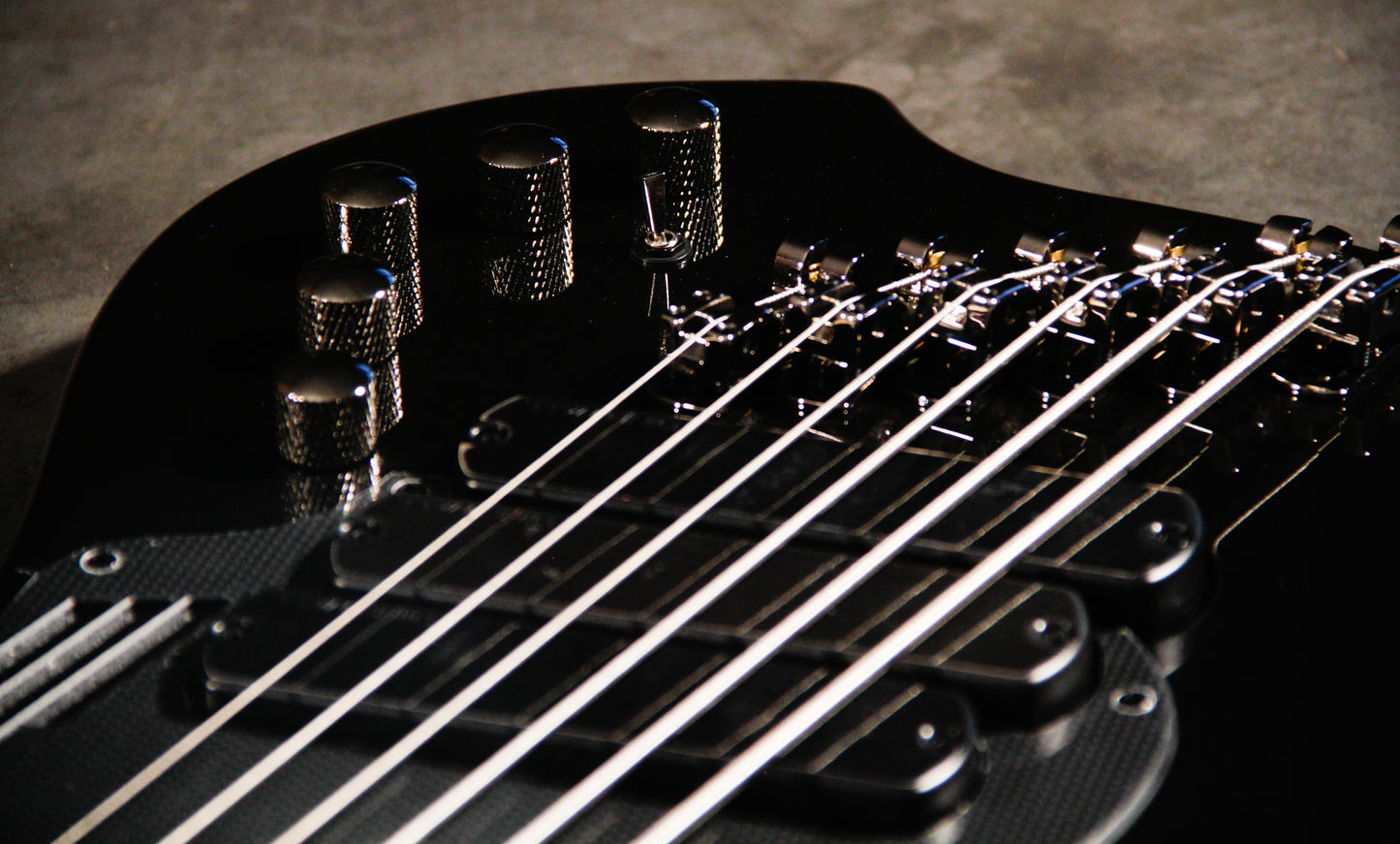 Dingwall guitars NG3 NOLLY SIGNATURE 6 STRING 'metallic black' (2 pieces ready)