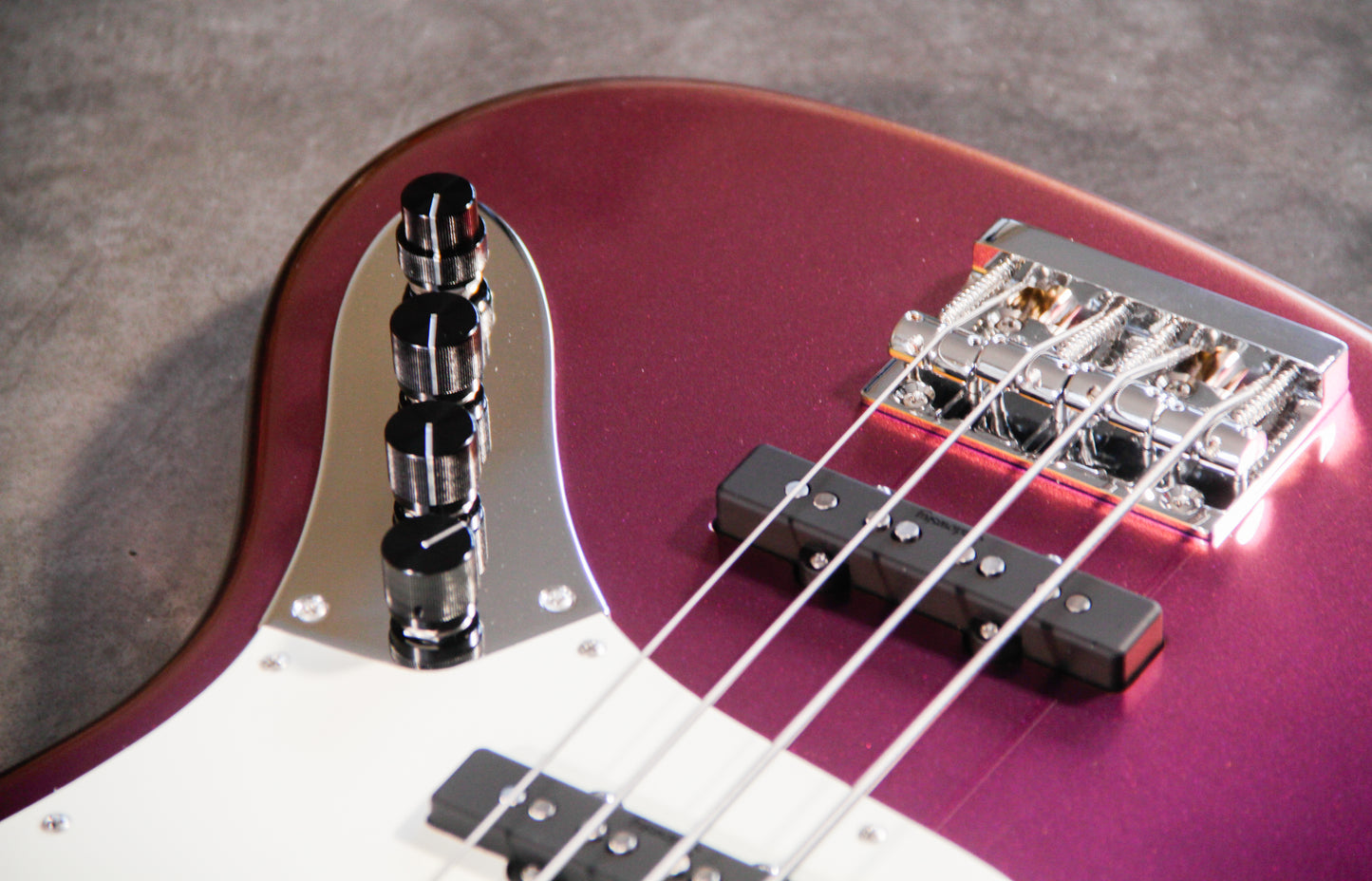 Sadowsky Ultra Vintage 70's "blue to purple colour shift"