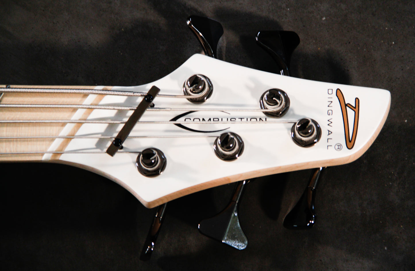 DINGWALL GUITARS NG3 NOLLY SIGNATURE 5 STRING 'Ducati White Pearl" (2 pieces - 2 3 weeks)