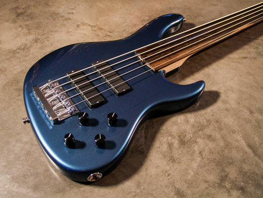 Sadowsky Modern 5-24 'Dark Lake Placid Blue'