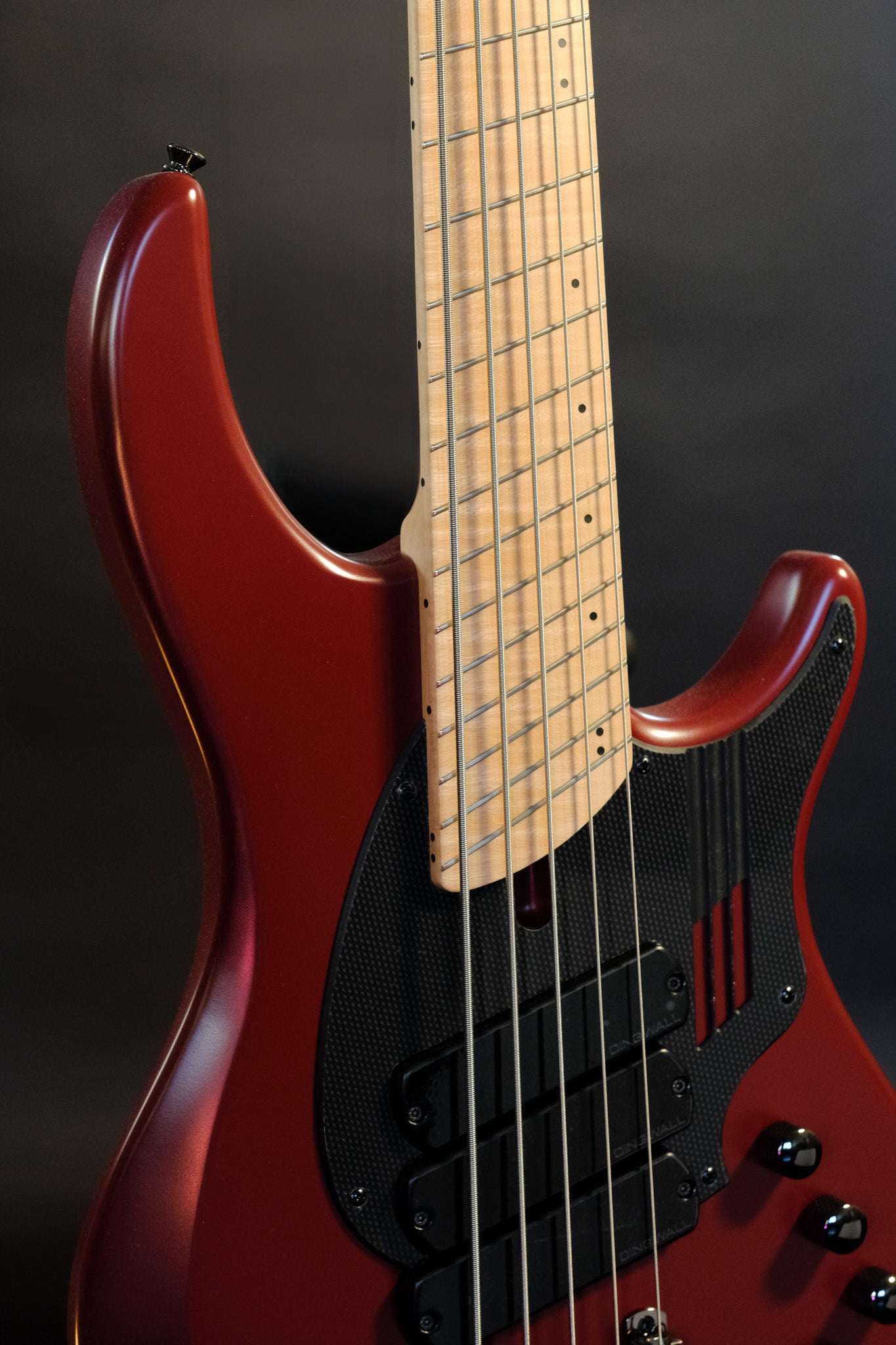 DINGWALL GUITARS NG3 NOLLY SIGNATURE 5 STRING 'Limited Run Pegasus Red' ( 1 pieces ready)