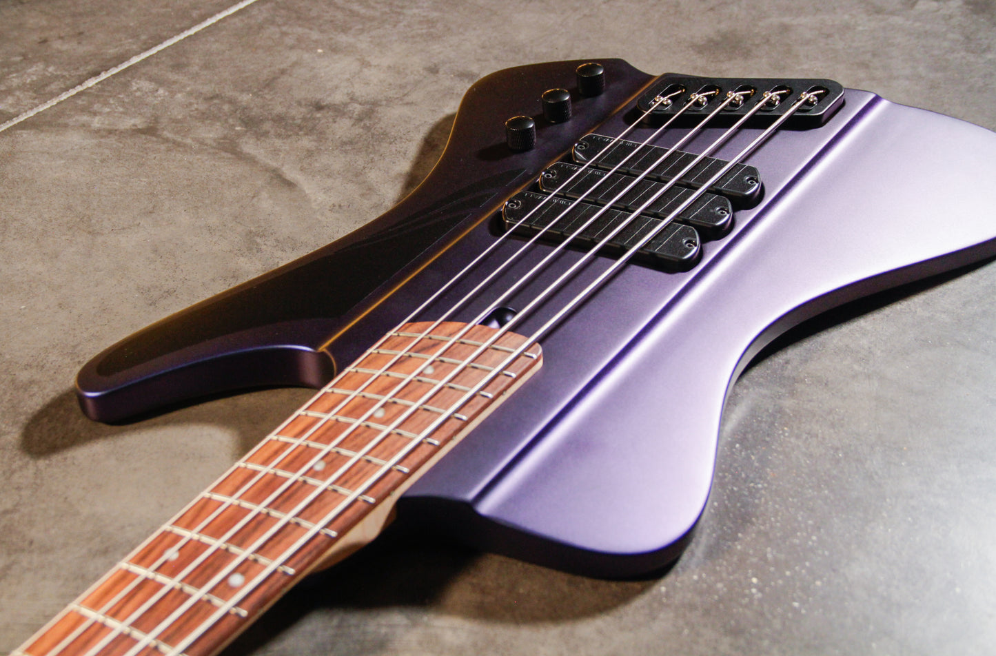 Dingwall Guitars D-Roc Standard 'blue to purple