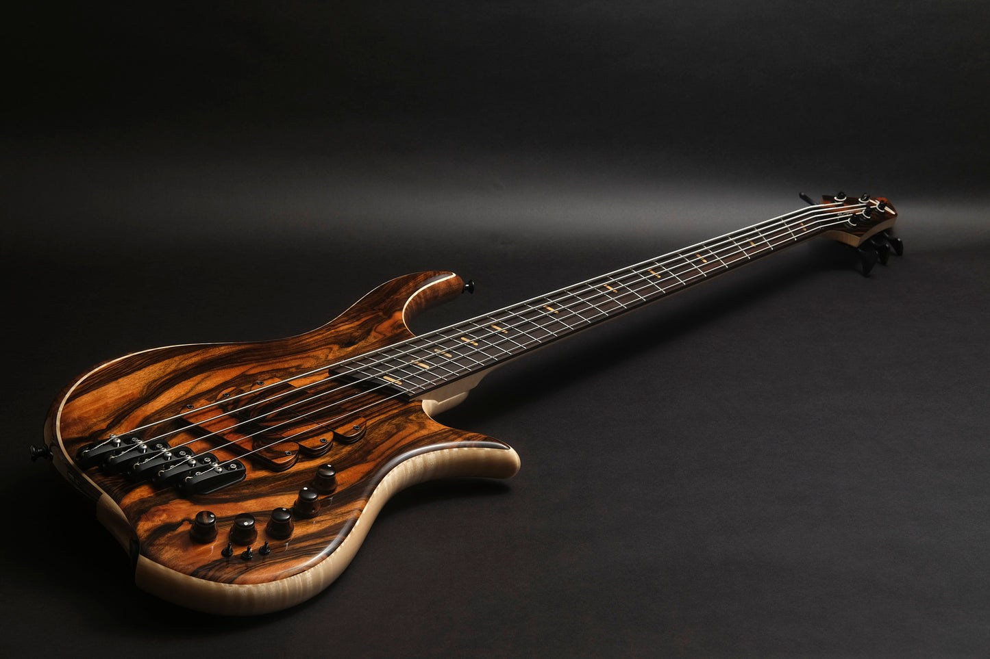 Dingwall Prima Artist