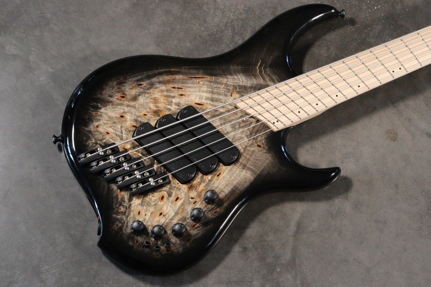 Dingwall Guitars Z3 Custom shop 'Black burst'