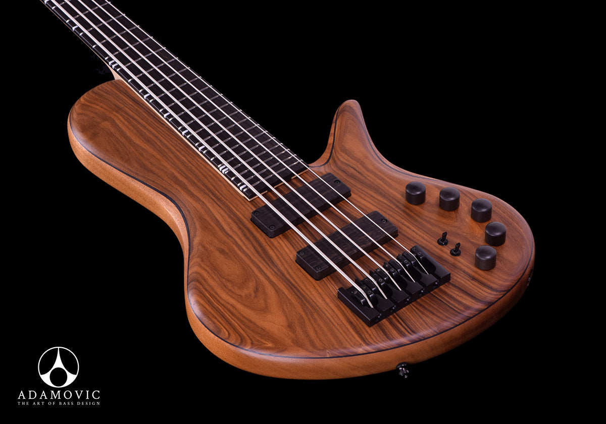 Adamovic Katana 5 - Pao Ferro