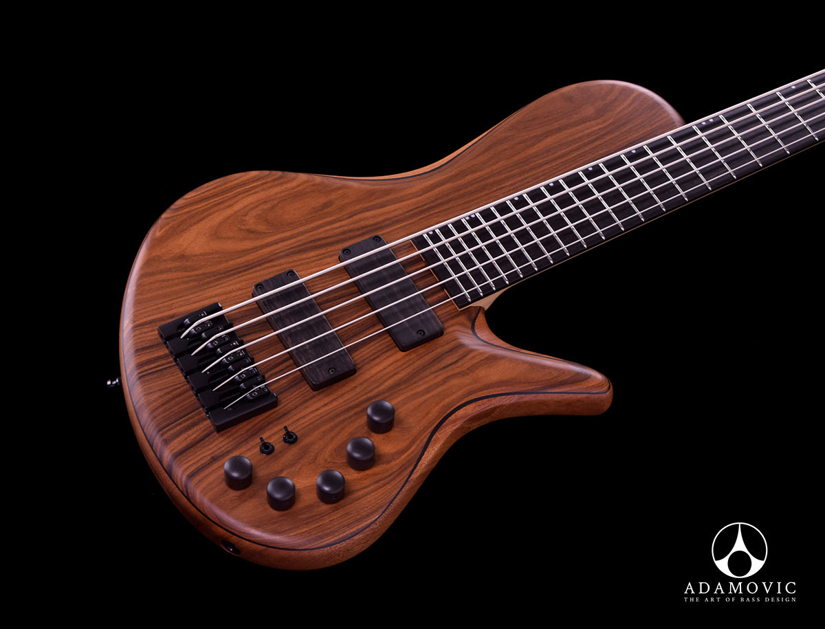 Adamovic Katana 5 - Pao Ferro