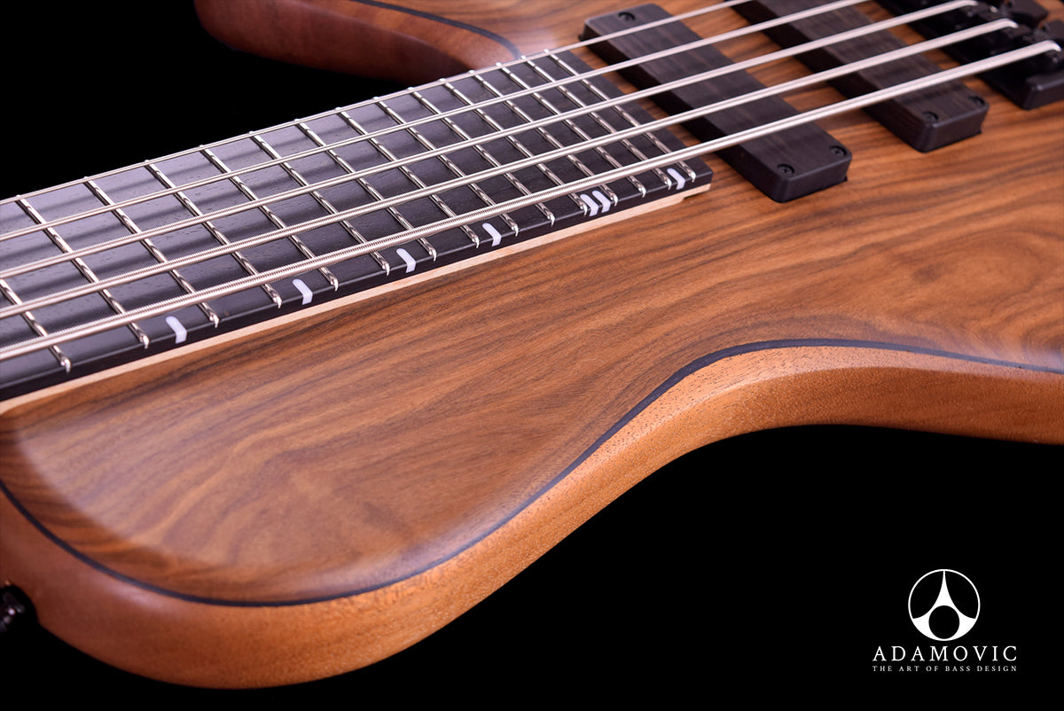 Adamovic Katana 5 - Pao Ferro