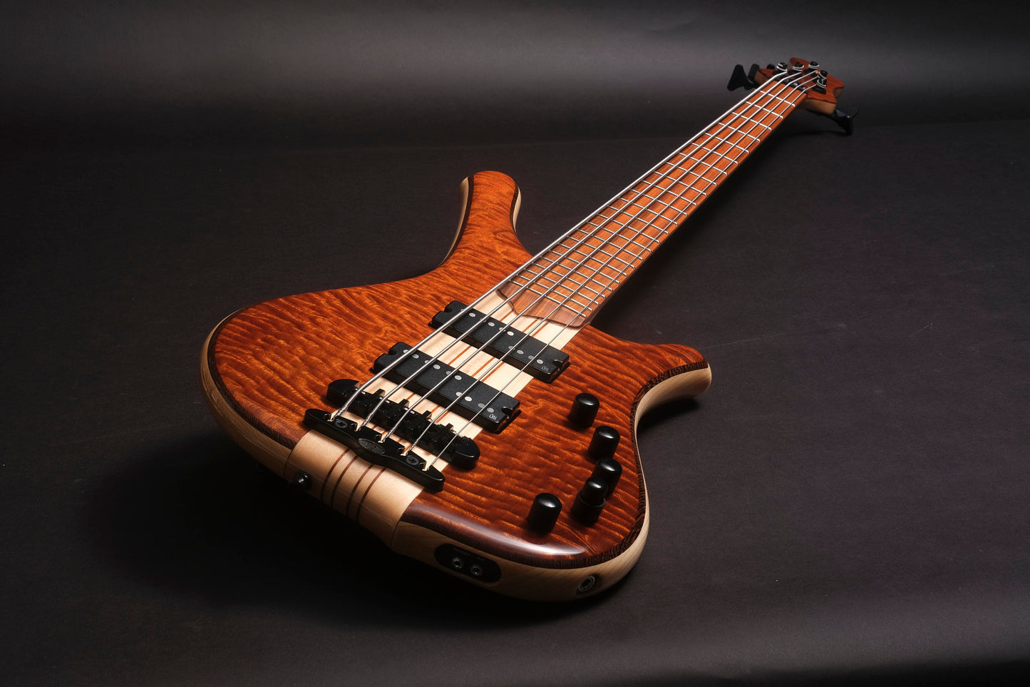 Mayones Comodous 5 - Walnut Master Grade Gloss