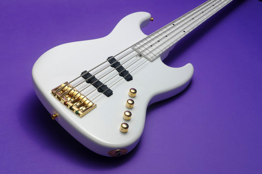 Moon JJ-5 Larry Graham - Snow White