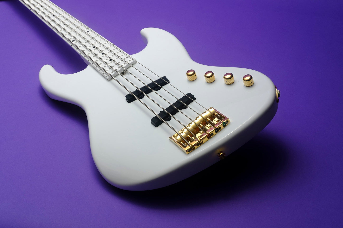 Moon JJ-5 Larry Graham - Snow White