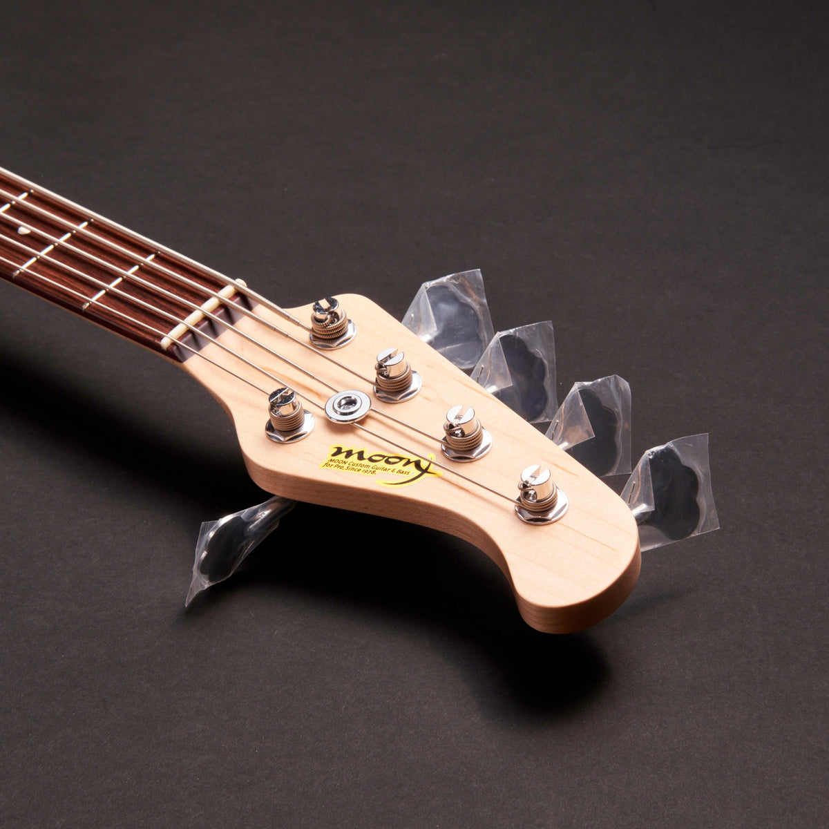Moon PJ-5 Sutoh Model Sherwood Green 5-string bass at Bass Freaks
