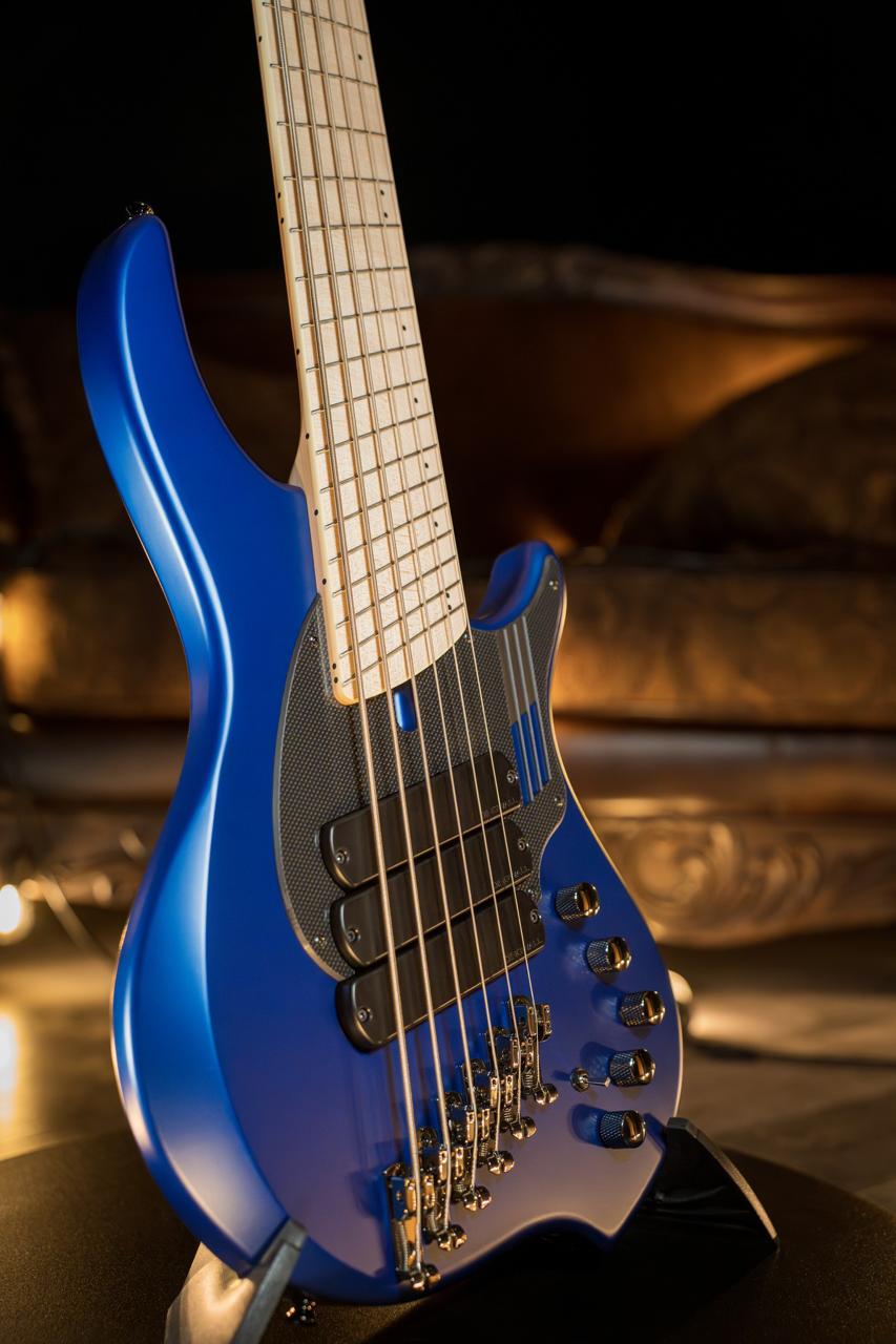 DINGWALL GUITARS NG3 NOLLY SIGNATURE 6 STRING "Blueberry Metallic" (in stock)