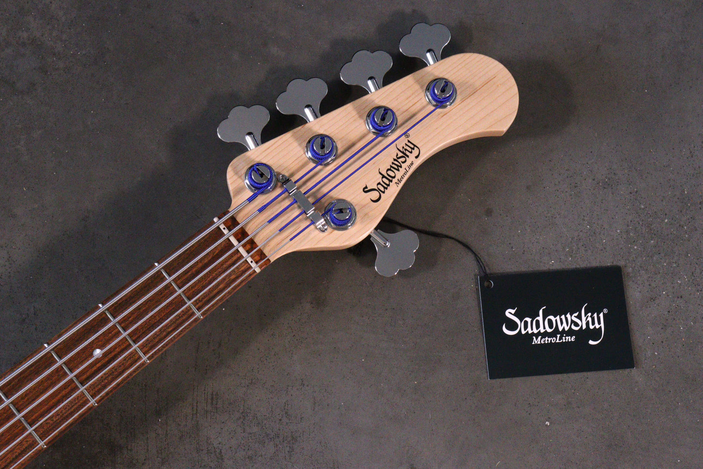 Sadowsky Guitars Metroline Verdine white 5