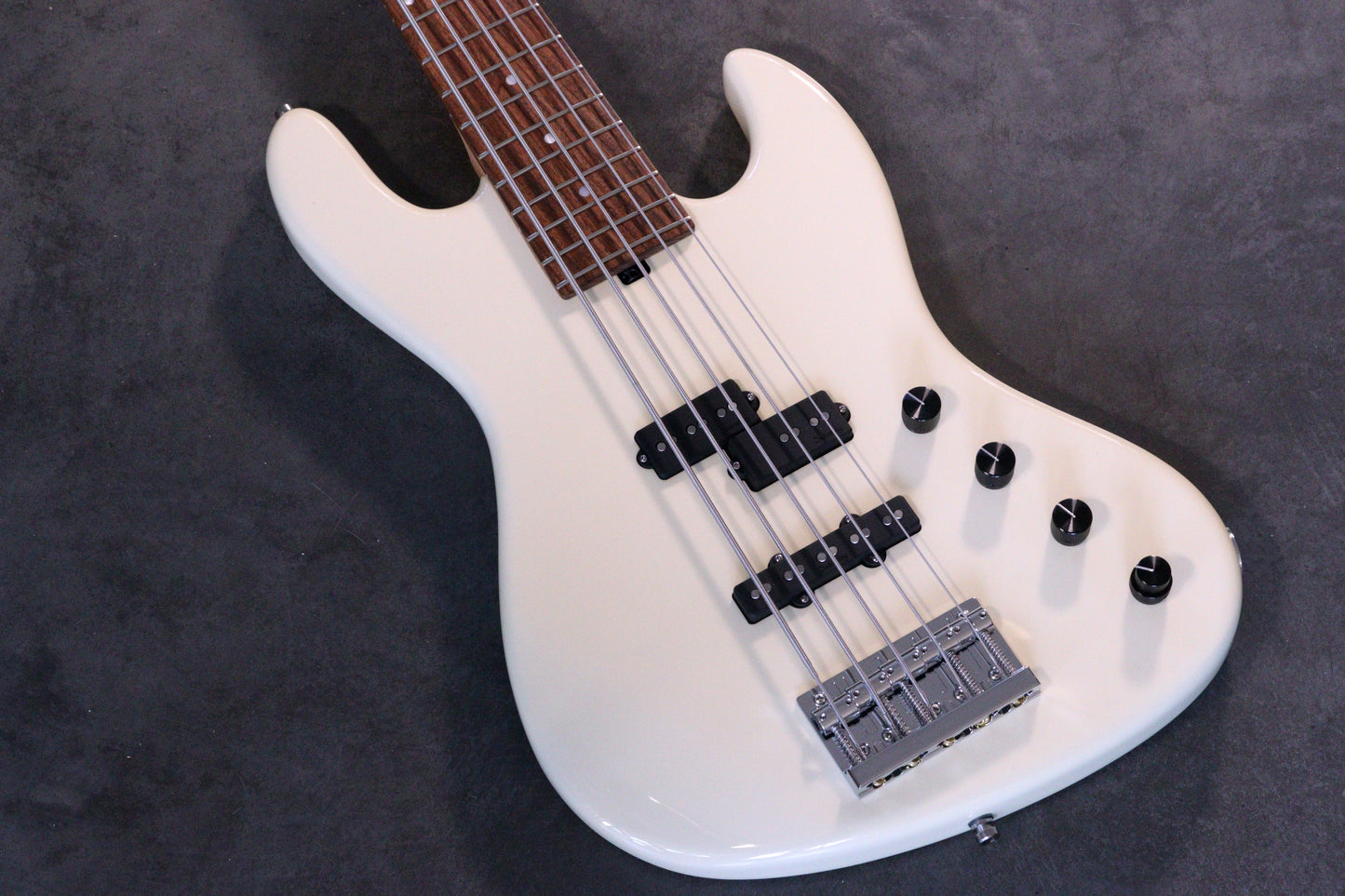 Sadowsky Guitars Metroline Verdine white 5