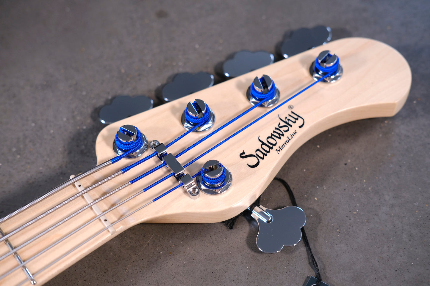 Sadowsky Guitars Modern 5-24 'Ocean blue'