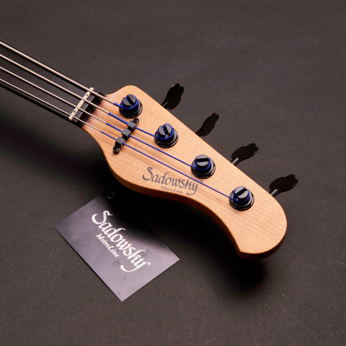 Sadowsky MetroLine 21-Fret Vintage PJ 4 Fretless Ltd 2026 n.º 001 Nirvana Blackburst, bajo eléctrico de 4 cuerdas en Bass Freaks