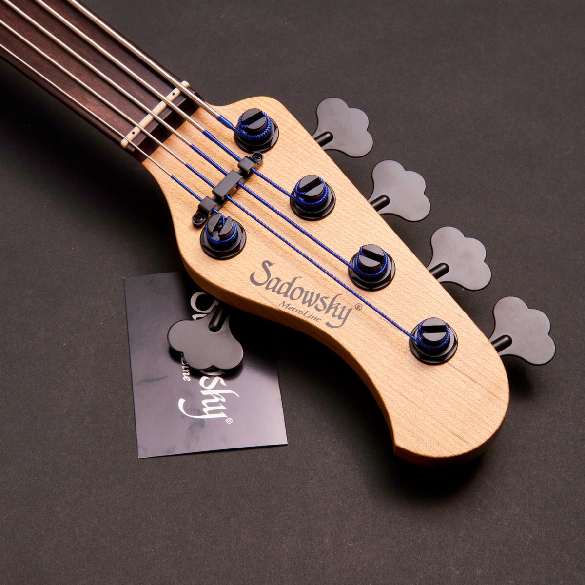 Sadowsky MetroLine 21-Fret Vintage PJ 5 Fretless Ltd 2026 n.º 036 Nirvana Blackburst, bajo eléctrico de 5 cuerdas en Bass Freaks