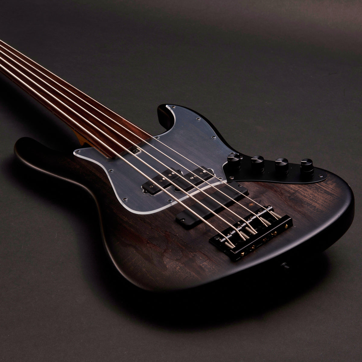 Sadowsky MetroLine 21-Fret Vintage PJ 5 Fretless Ltd 2026 n.º 036 Nirvana Blackburst, bajo eléctrico de 5 cuerdas en Bass Freaks