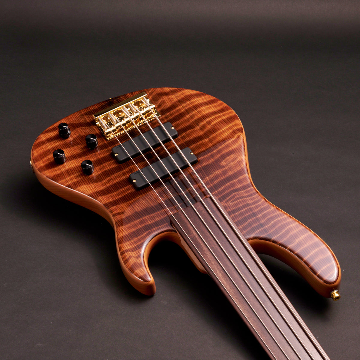 Sadowsky MetroLine Modern 5 Fretless Special Edition Curly Sinker Redwood 5-string fretless bass at Bass Freaks