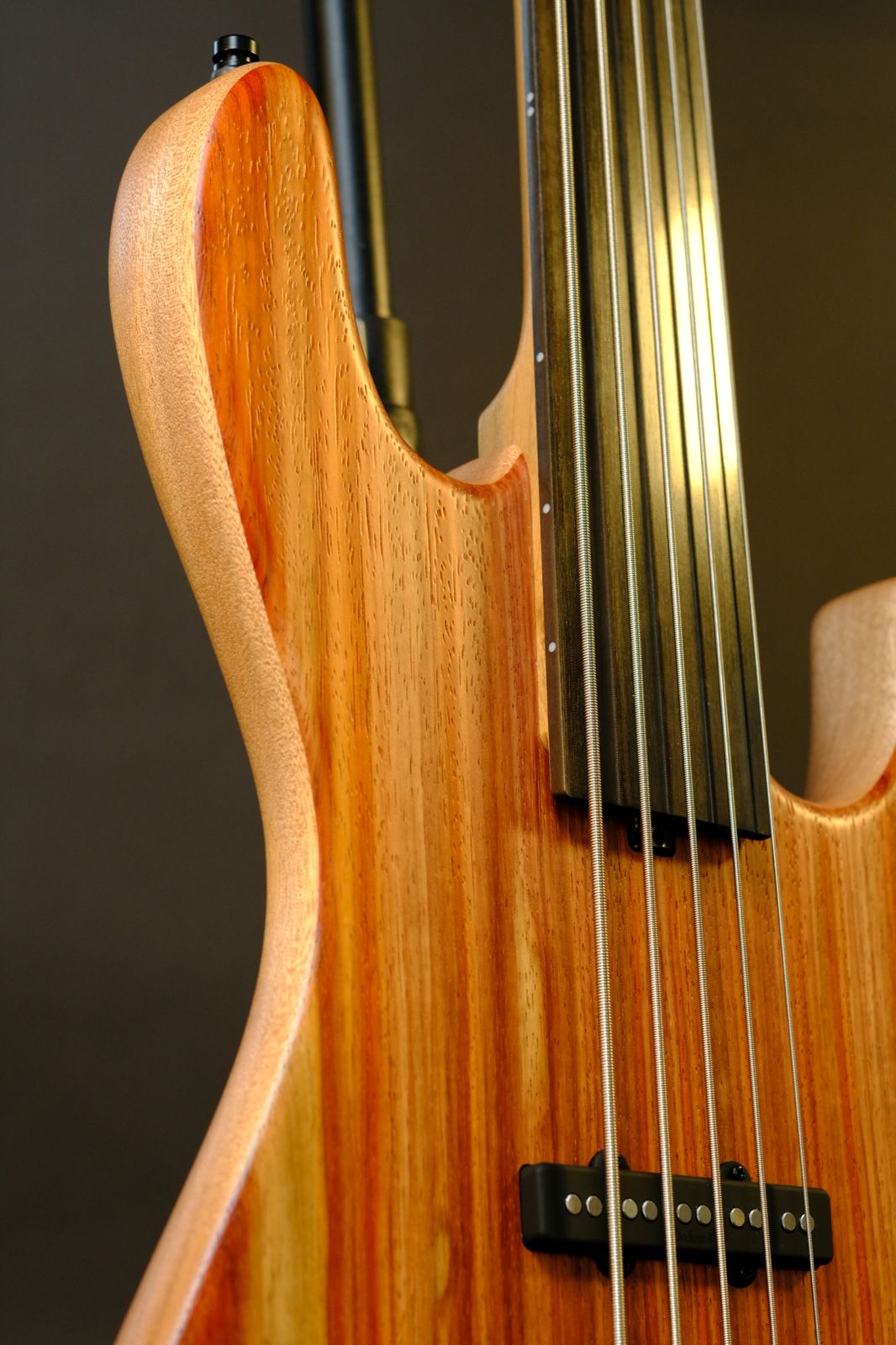 Sadowsky Metroline Limited Ed 2024 Fretless 'Padouk'