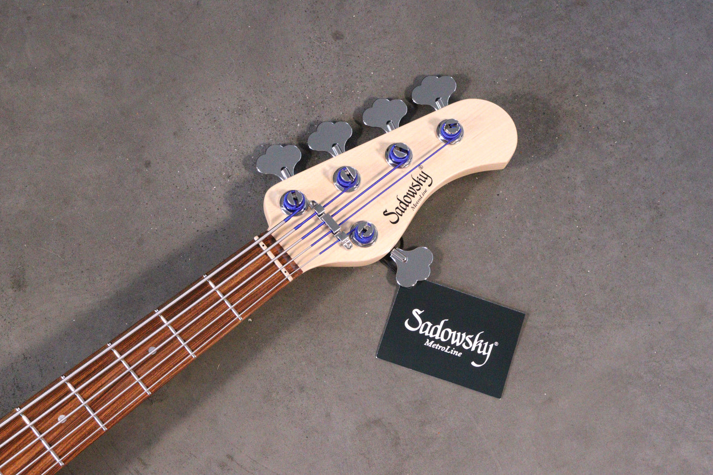 Sadowsky Guitars Will lee 5 'sage Green'