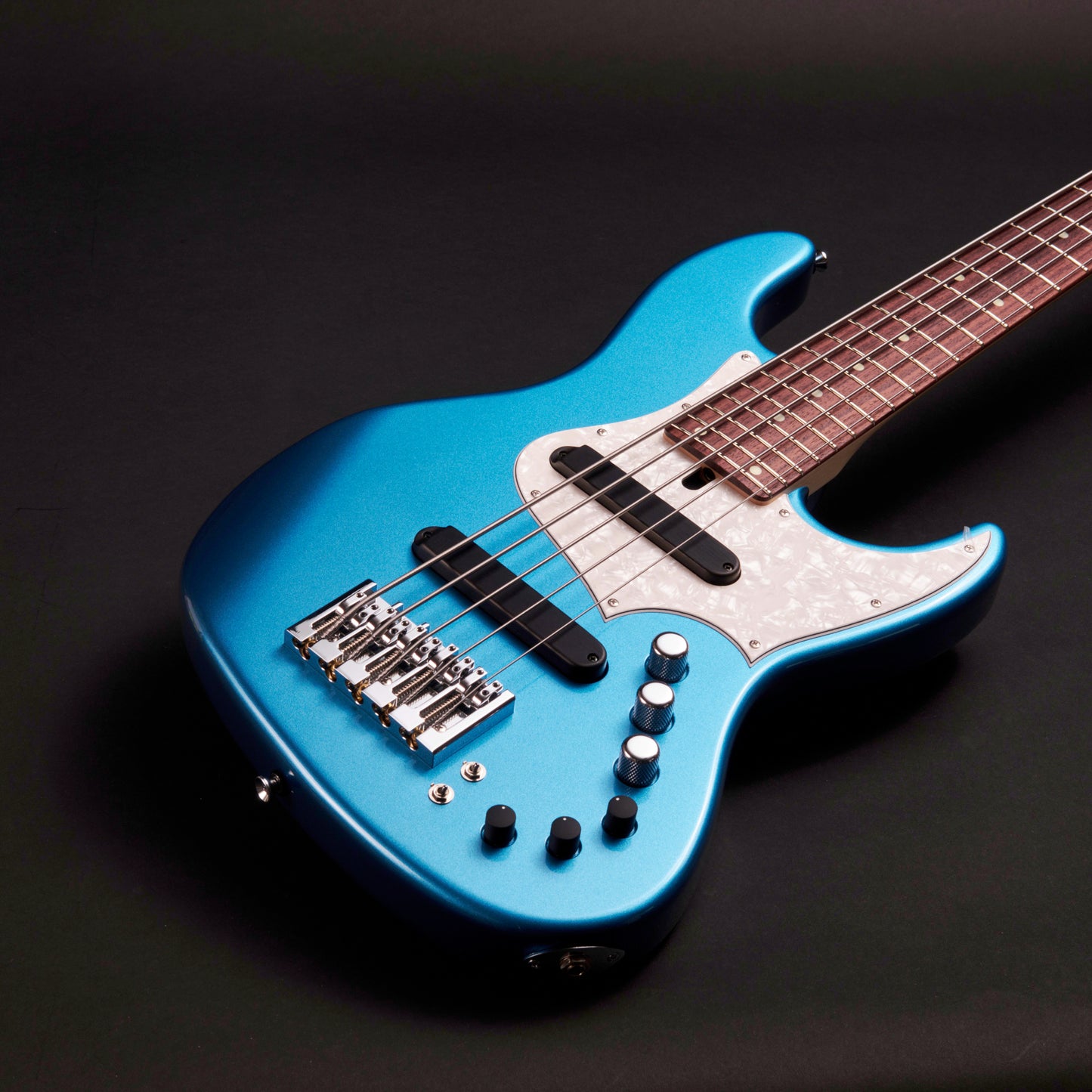 Xotic XJ-1T 5 Lake Placid Blue bass at Bass Freaks