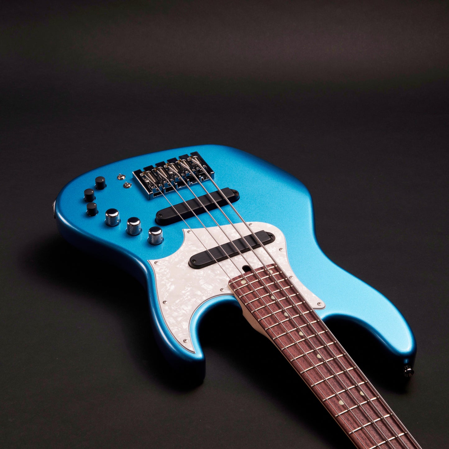 Xotic XJ-1T 5 Lake Placid Blue bass at Bass Freaks