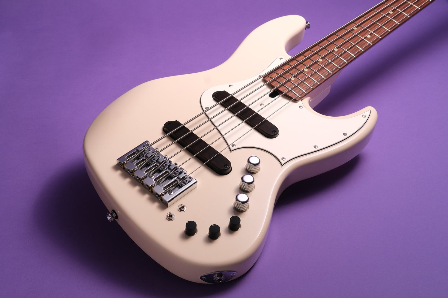 Xotic XJ5 - Vintage White