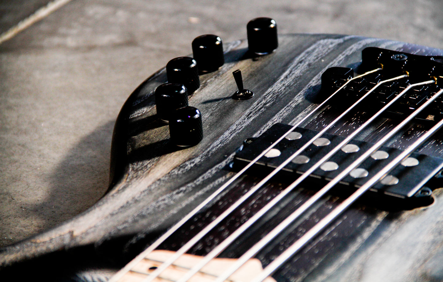 Mayones Guitars Viking 5 'Antique Black'