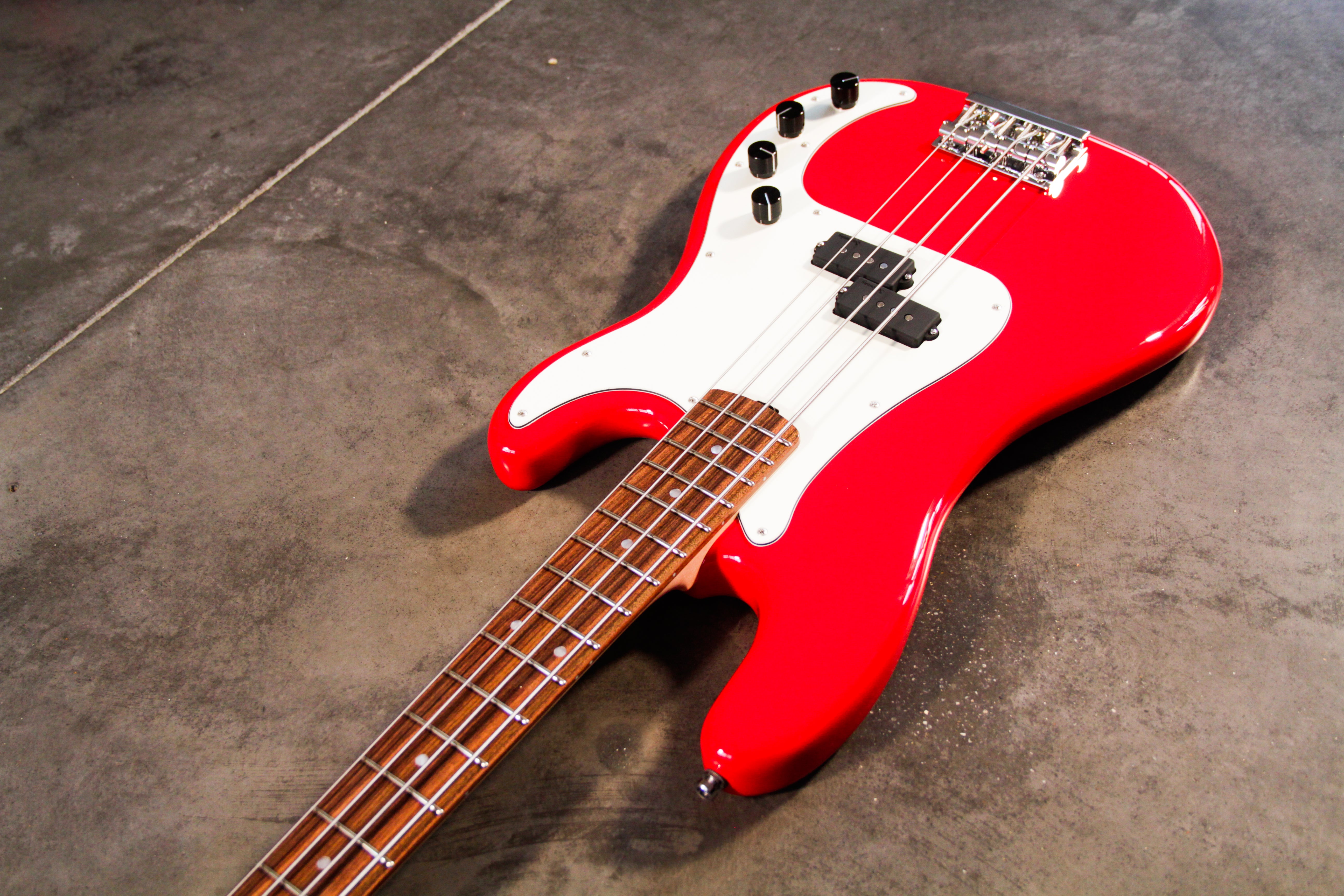 Sadowsky Ultra Vintage Master-Built 'Fiesta Red'